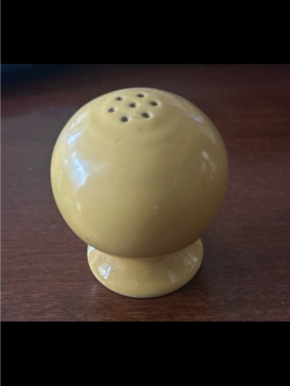 Vintage Ball Salt Pepper Shaker Cork stopper Yellow Ceramic Salt Shaker